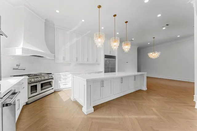 $1,899,999 | 3515 St Tropez Way, Houston, TX 77082