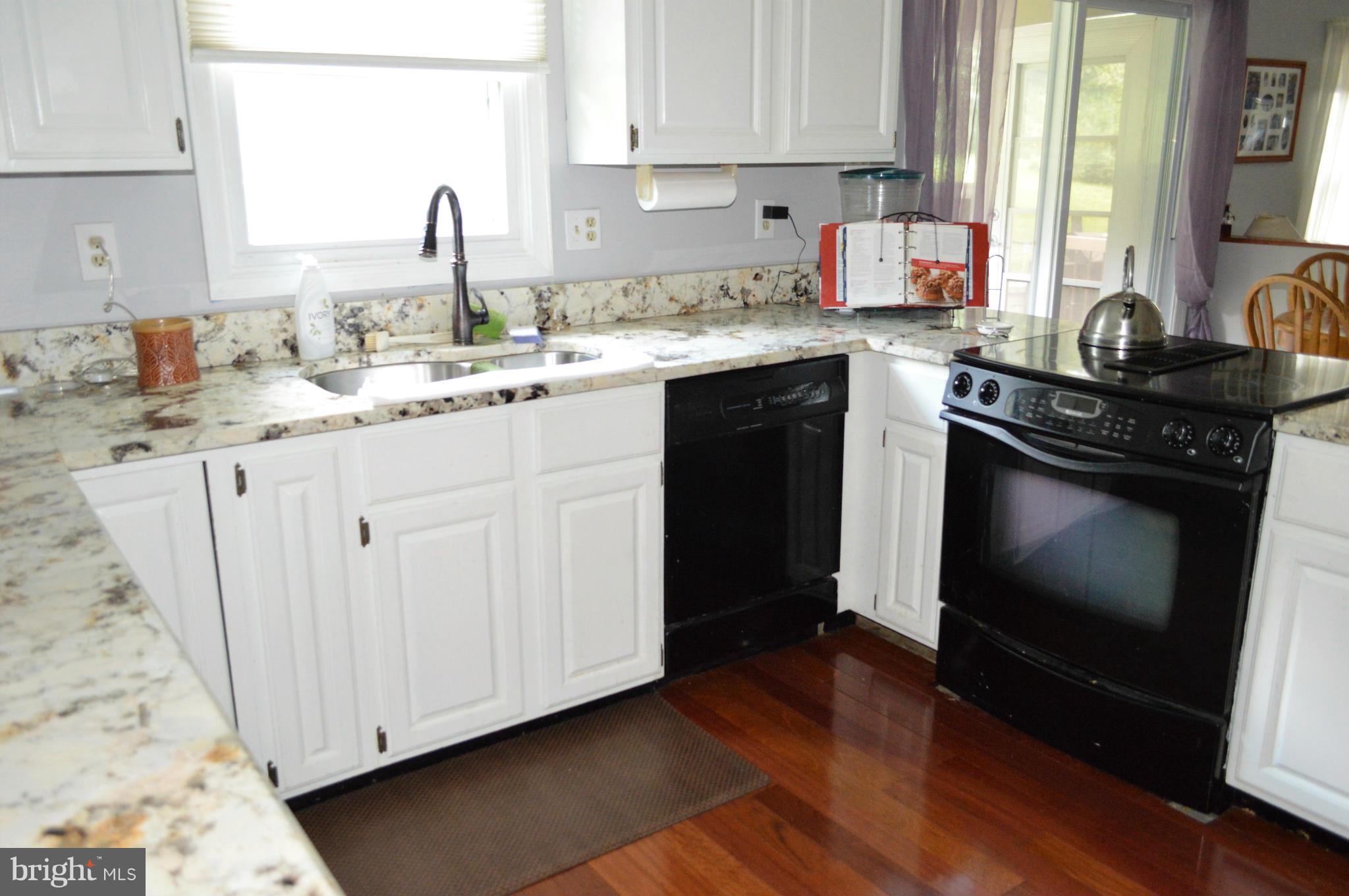 391 Leppo Road Westminster, MD 21158 - Photo 5 of 15 Eat-In Kitchen