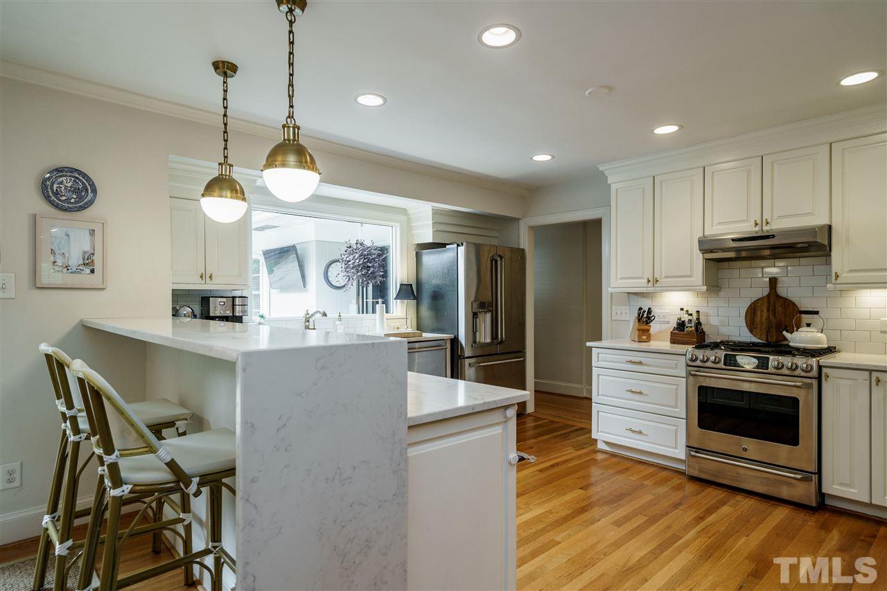 1408 Hathaway Road Raleigh, NC 27608 - Photo 8 of 24