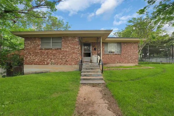 $200,000 | 1207 Camelia Street, Weatherford, TX 76086