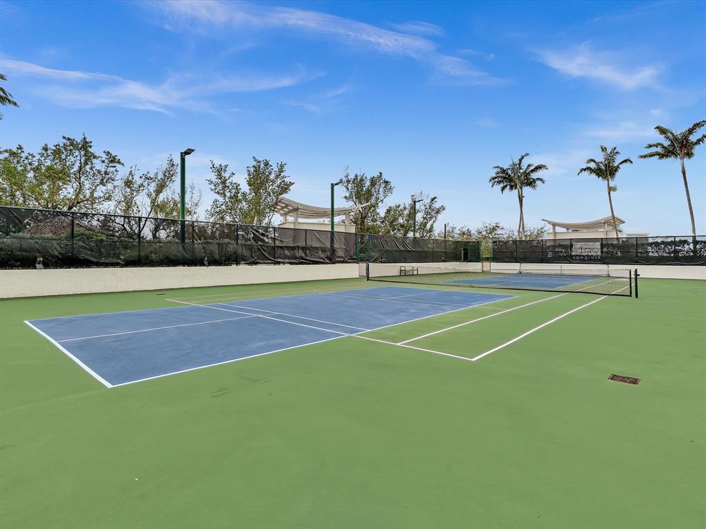 2681 North Flamingo Road, Unit 2104S Fort Lauderdale, FL 33323 - Photo 92 of 99 a view of tennis court
