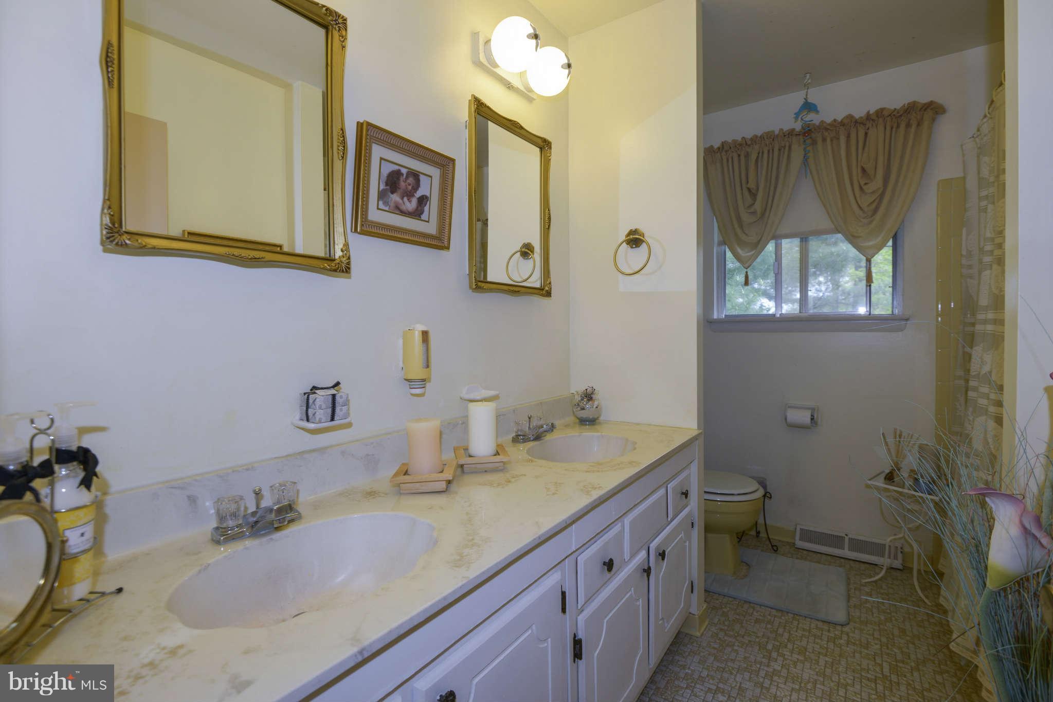 9719 Eustice Road Randallstown, MD 21133 - Photo 17 of 21 Bath