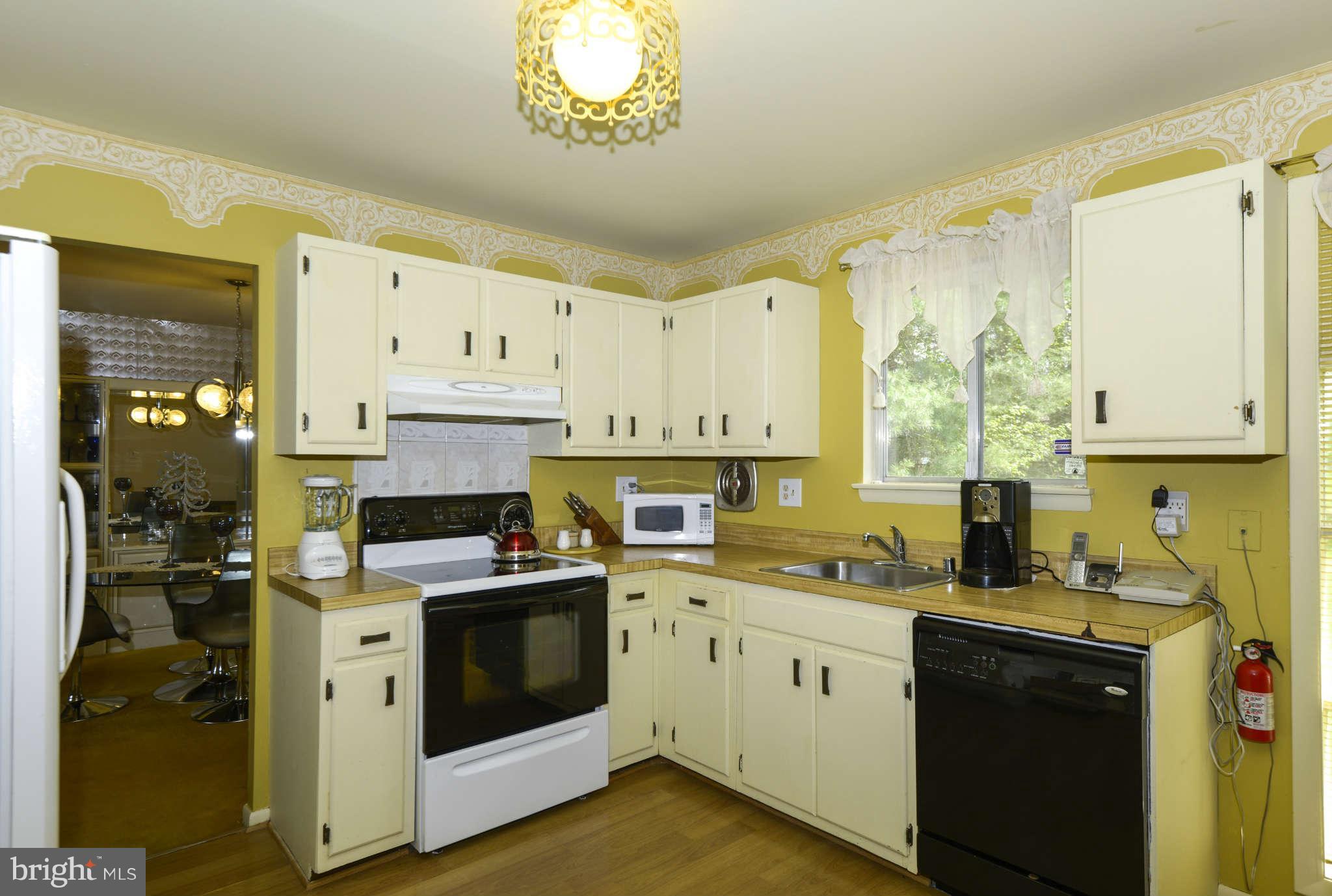 9719 Eustice Road Randallstown, MD 21133 - Photo 6 of 21 Kitchen