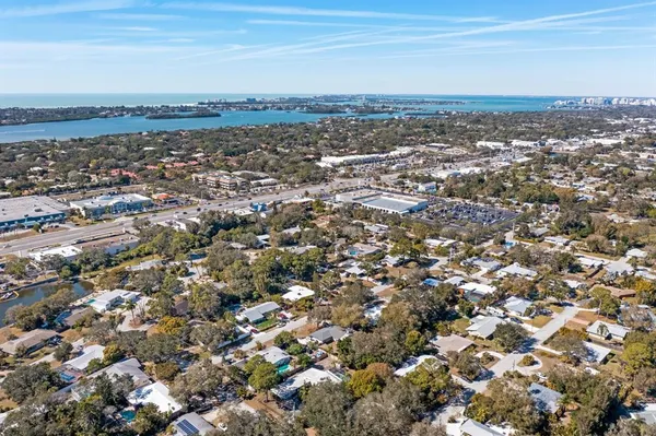 $6,000 | 2213 Wason Road, Unit 2, Sarasota, FL 34231