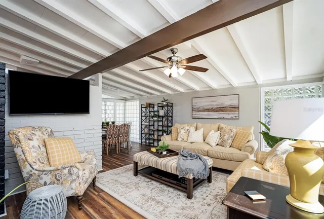 $6,000 | 2213 Wason Road, Unit 2, Sarasota, FL 34231