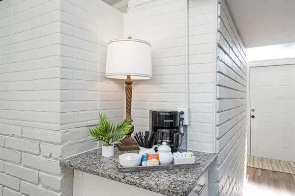 $6,000 | 2213 Wason Road, Unit 2, Sarasota, FL 34231