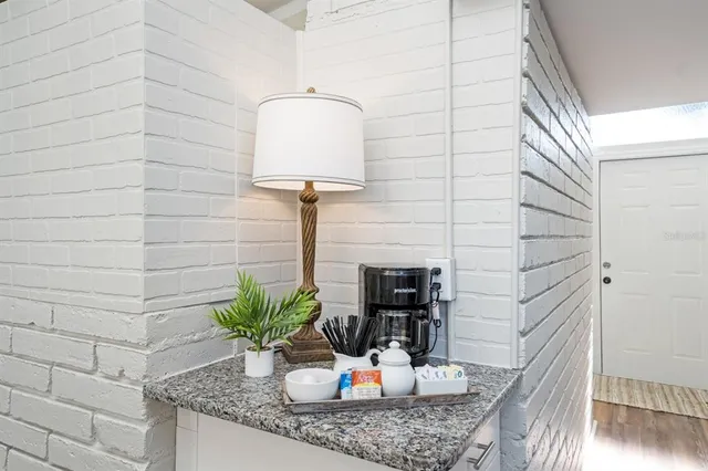 $6,000 | 2213 Wason Road, Unit 2, Sarasota, FL 34231