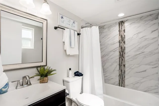 $6,000 | 2213 Wason Road, Unit 2, Sarasota, FL 34231