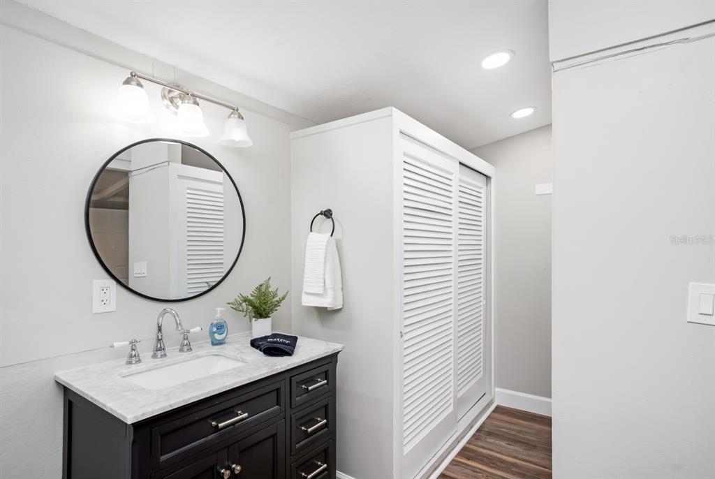 2213 Wason Road, Unit 2 Sarasota, FL 34231 - Photo 32 of 67