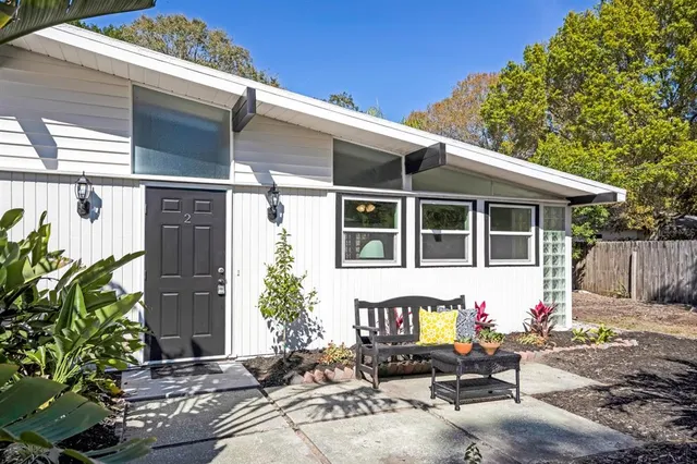 $6,000 | 2213 Wason Road, Unit 2, Sarasota, FL 34231