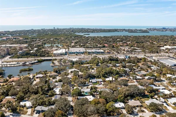 $6,000 | 2213 Wason Road, Unit 2, Sarasota, FL 34231