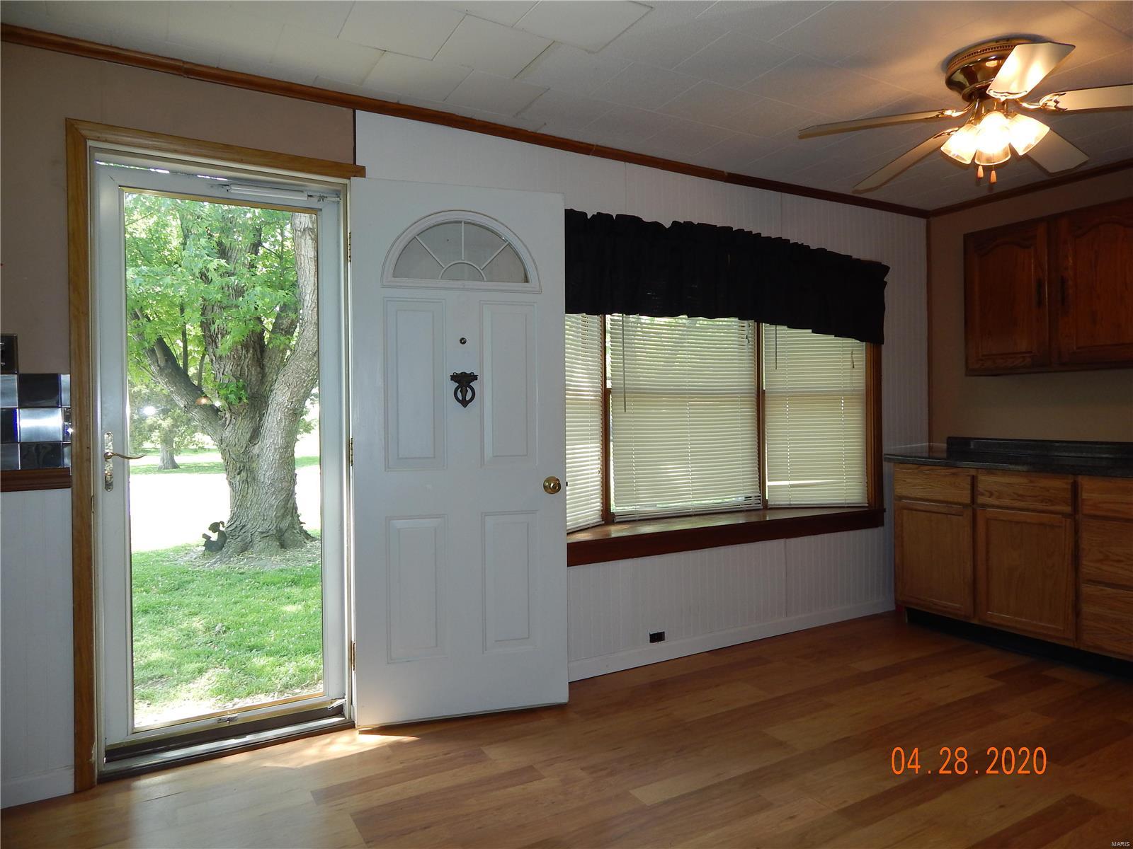 604 Middle Street Prairie du Rocher, IL 62277 - Photo 9 of 32