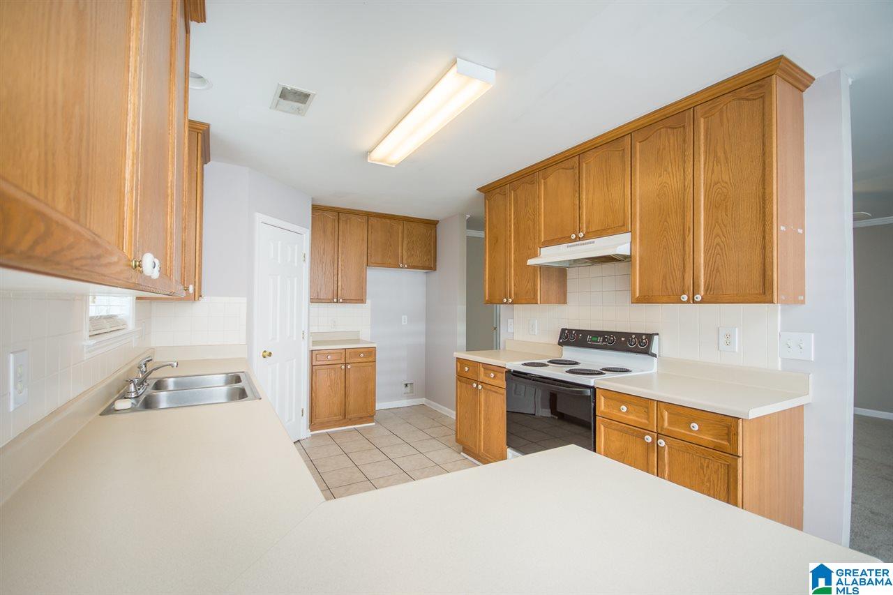 204 Hickory Point Lane Helena, AL 35080 - Photo 10 of 29