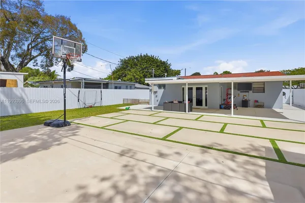 $3,100 | 7390 Cleveland Street, Hollywood, FL 33024