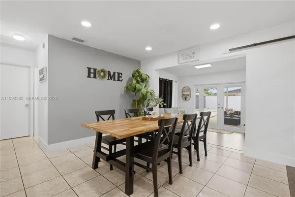 $3,100 | 7390 Cleveland Street, Hollywood, FL 33024