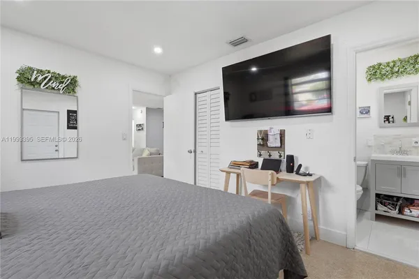 $3,100 | 7390 Cleveland Street, Hollywood, FL 33024