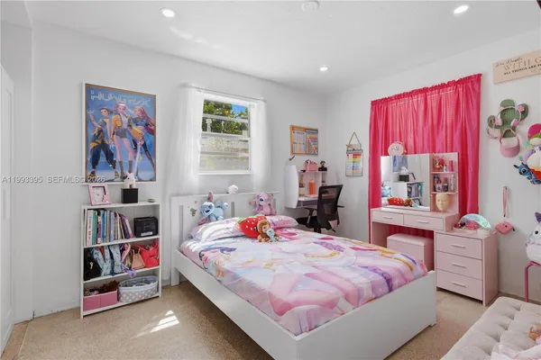 $3,100 | 7390 Cleveland Street, Hollywood, FL 33024