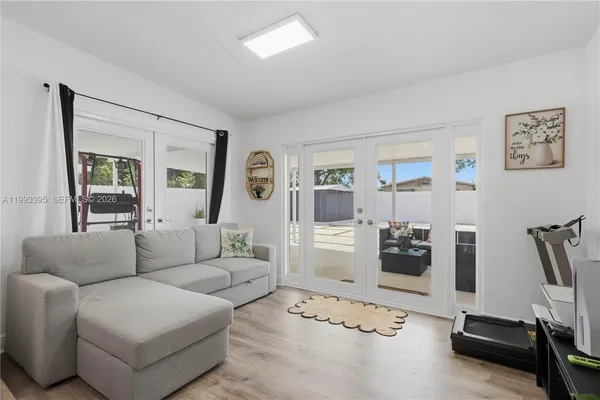 $3,100 | 7390 Cleveland Street, Hollywood, FL 33024