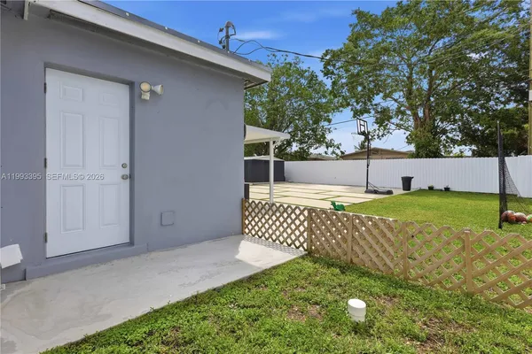 $3,100 | 7390 Cleveland Street, Hollywood, FL 33024