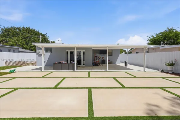 $3,100 | 7390 Cleveland Street, Hollywood, FL 33024
