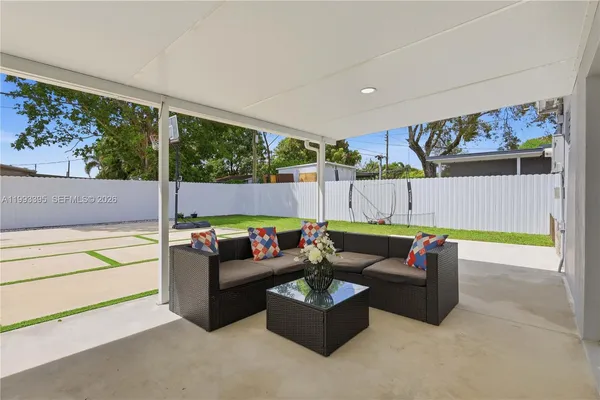 $3,100 | 7390 Cleveland Street, Hollywood, FL 33024