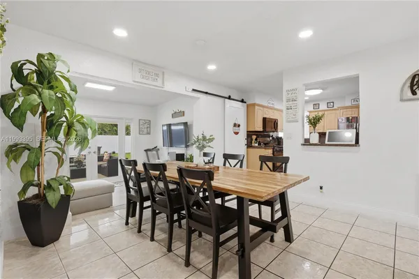 $3,100 | 7390 Cleveland Street, Hollywood, FL 33024