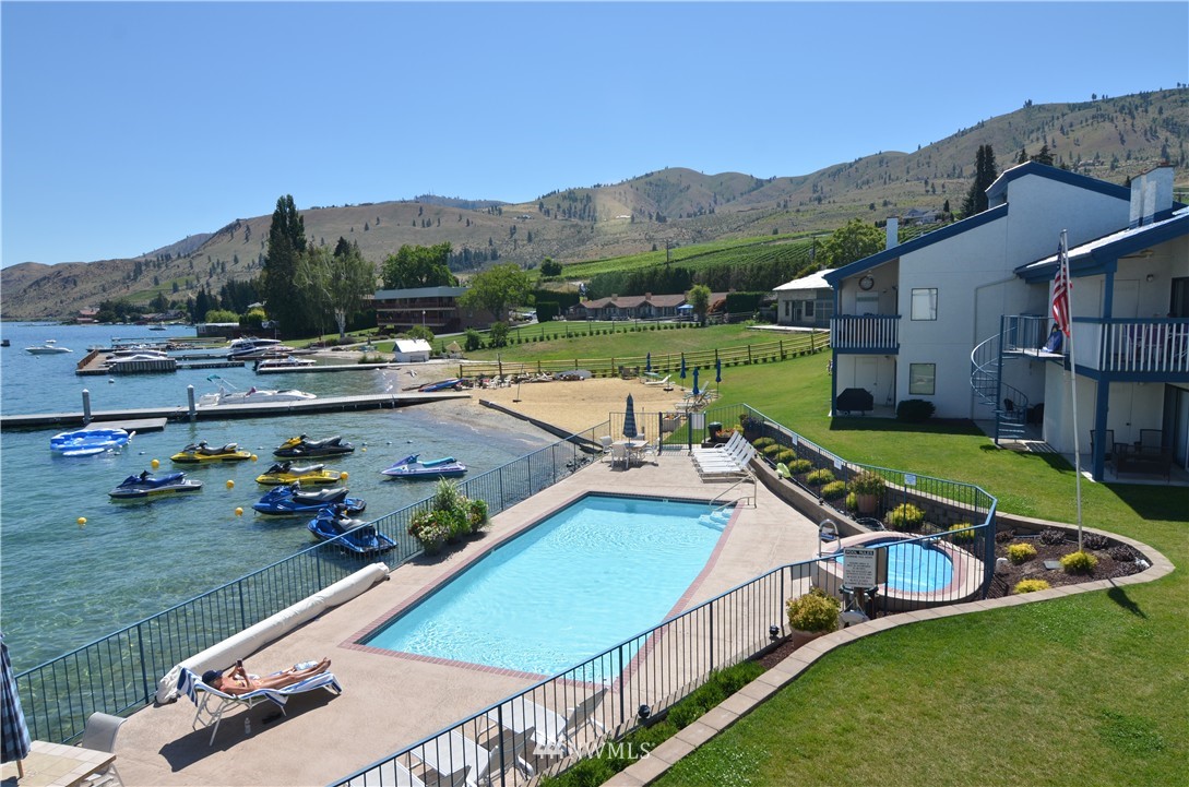 60 South Lakeshore Road, Unit 2H Chelan, WA 98816 - Photo 1 of 11 Gallery Image 1