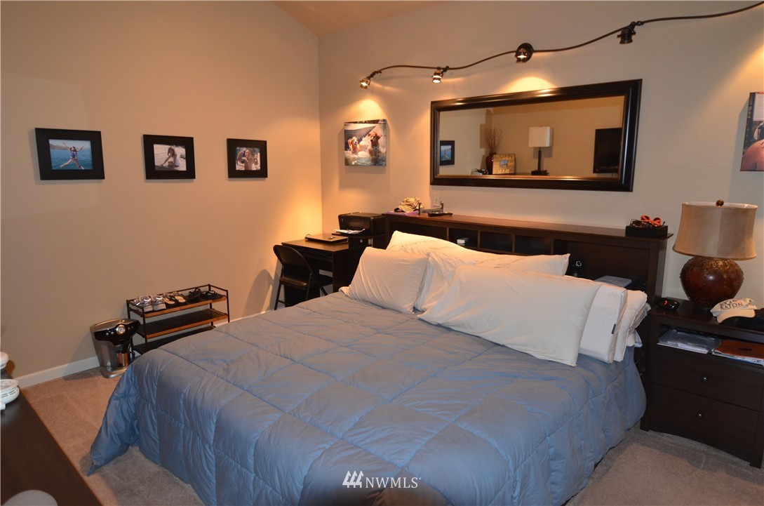 60 South Lakeshore Road, Unit 2H Chelan, WA 98816 - Photo 5 of 11 Gallery Image 5