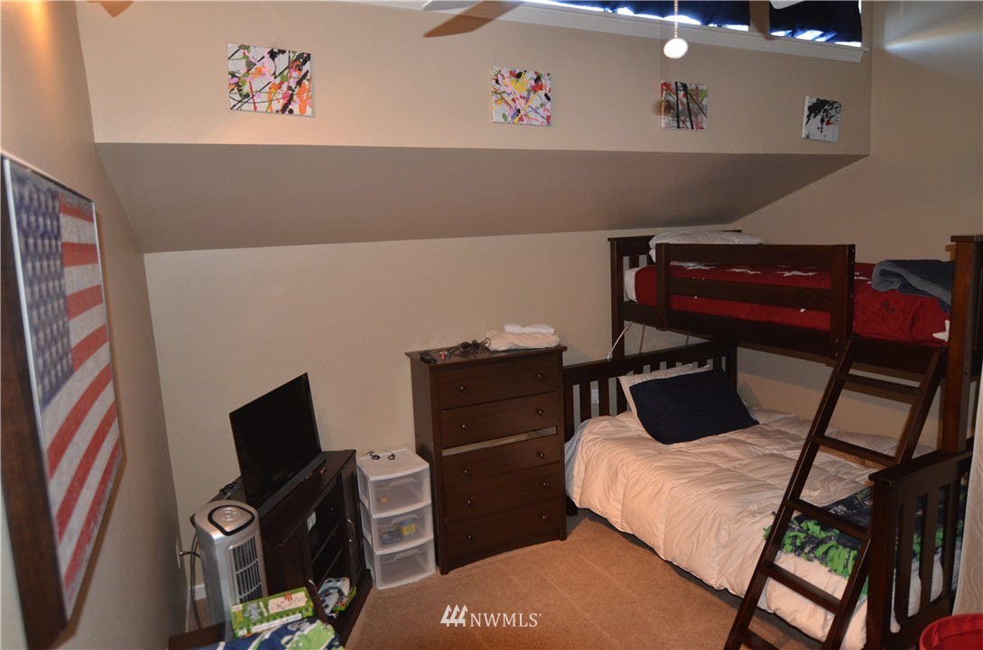 60 South Lakeshore Road, Unit 2H Chelan, WA 98816 - Photo 8 of 11 Gallery Image 8