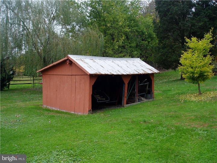 25 Machamer Road Boyertown, PA 19512 - Photo 13 of 25 Storage Shed