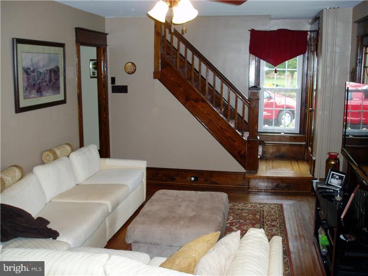 25 Machamer Road Boyertown, PA 19512 - Photo 15 of 25 Living Room