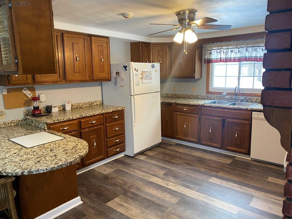 1026 Line Road Portage, PA 15946 - Photo 19 of 44