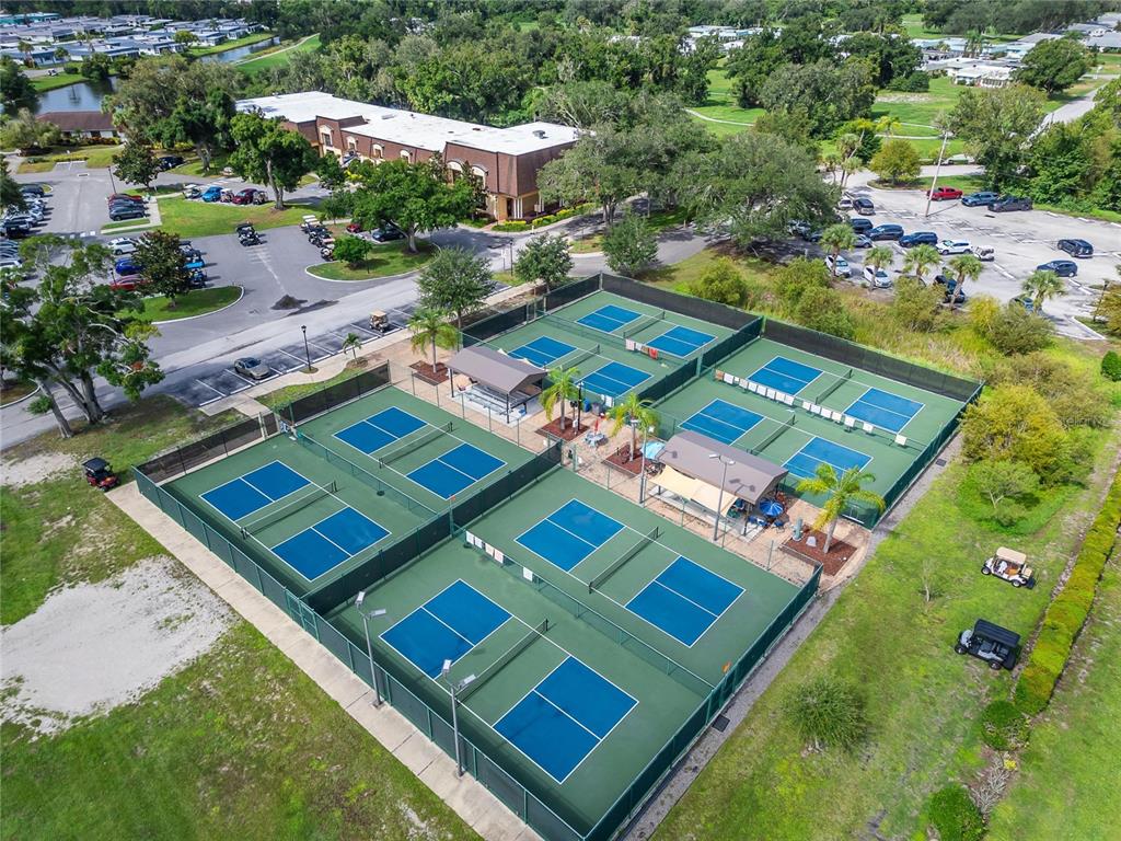 102 Cambridge Trail, Unit 220 Sun City Center, FL 33573 - Photo 33 of 35 Gallery Image 33