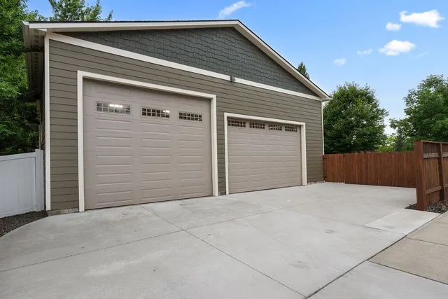 $1,199,000 | 10211 Moss Lane, Spokane, WA 99208