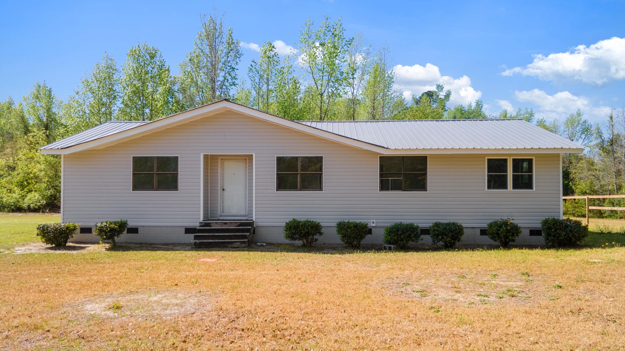 1825 Bluff Road Marion, SC 29571 - Photo 1 of 27