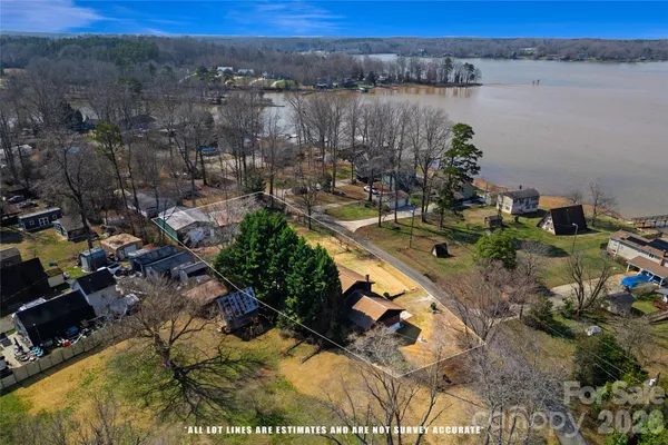 $395,000 | 335 Yachtsman Drive, Salisbury, NC 28146