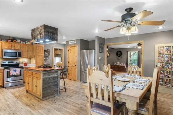 $459,000 | 630 Vz County Road 1909, Edgewood, TX 75117