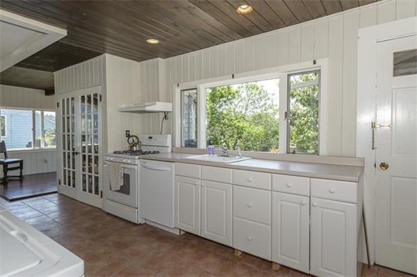 55 Glades Road Scituate, MA 02066 - Photo 11 of 26 Gallery Image 11