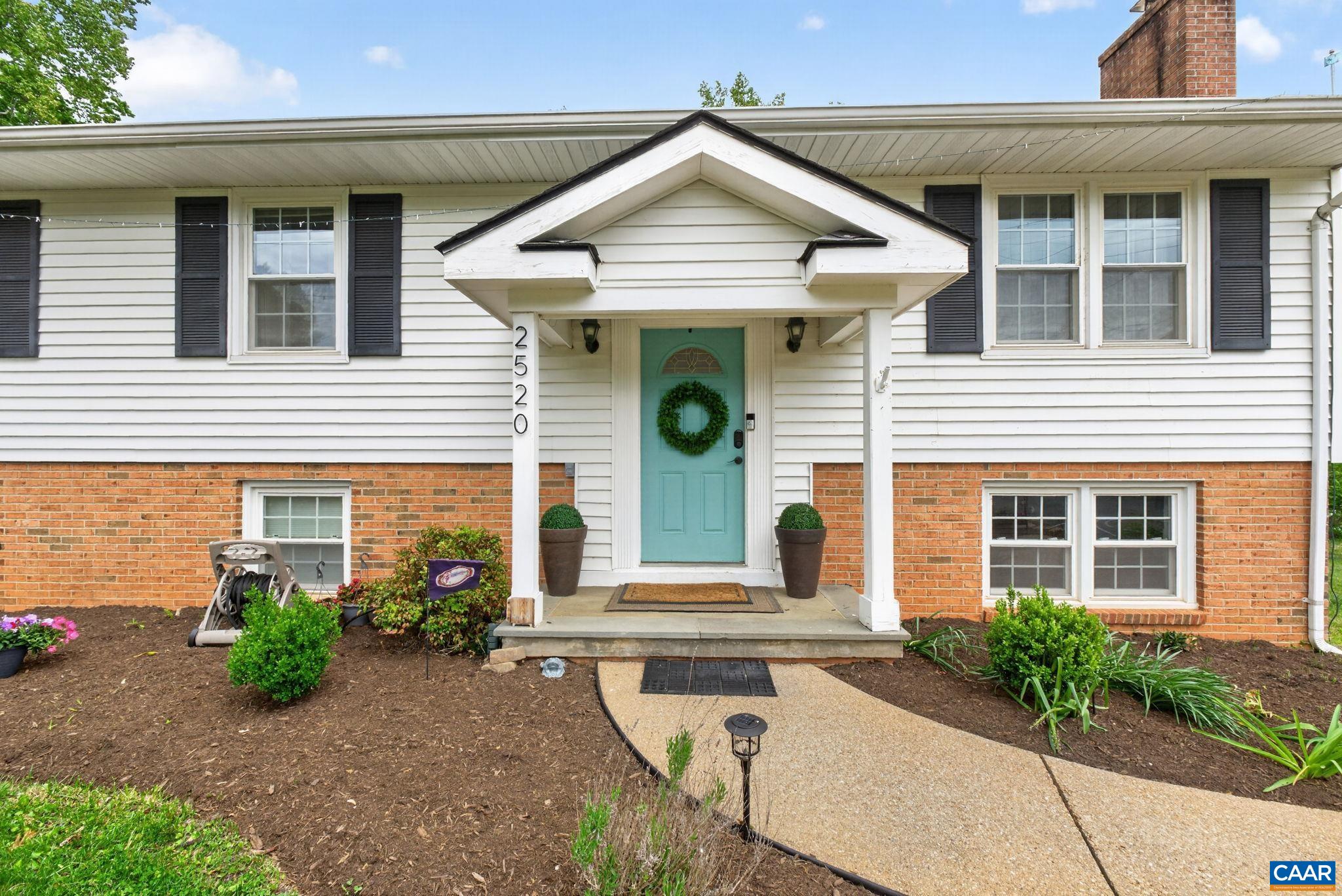 2520 Huntington Road Charlottesville, VA 22901 - Photo 2 of 39 Cheerful and inviting