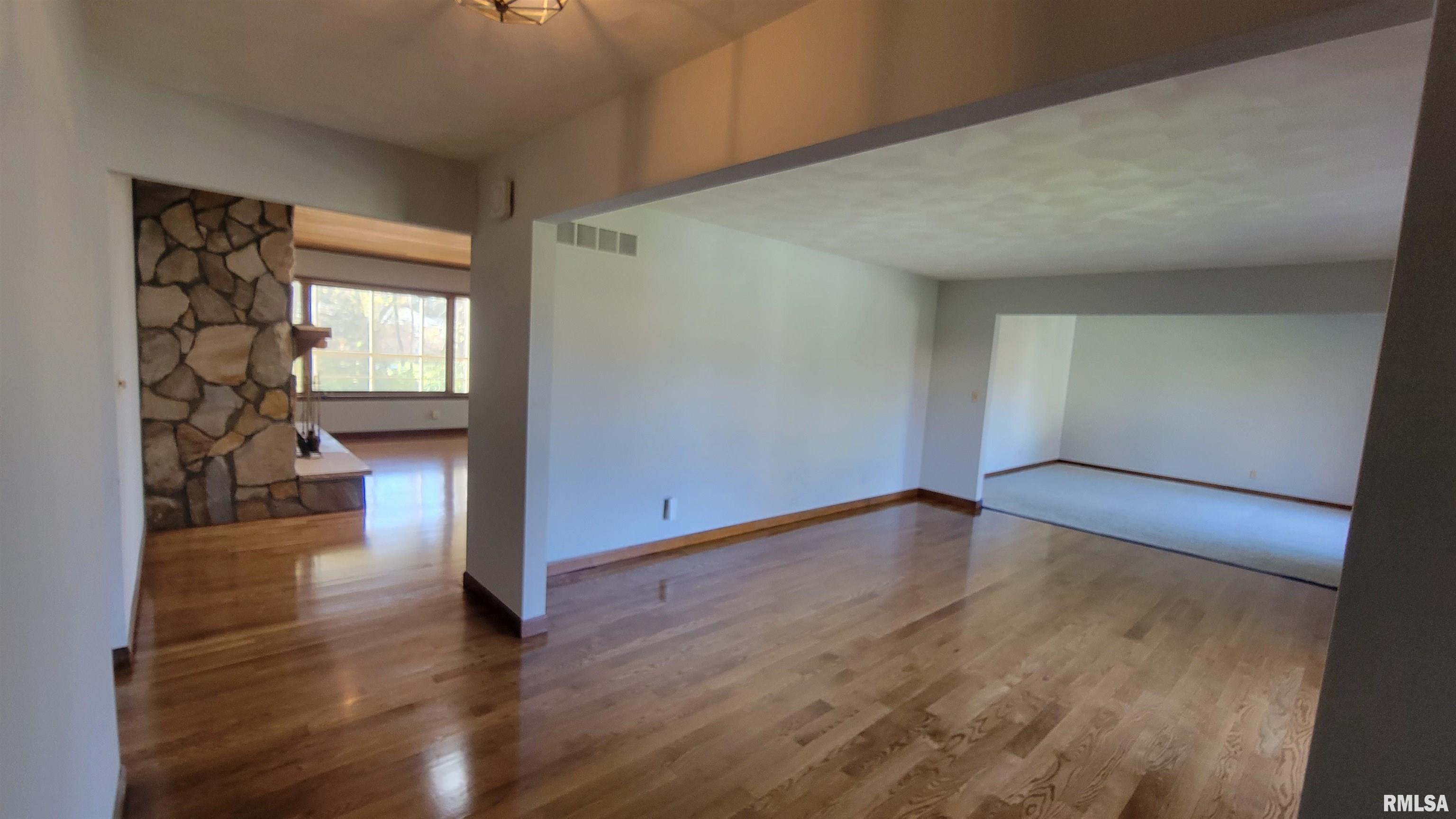 1002 Tottenham Court Washington, IL 61571 - Photo 8 of 47 Gallery Image 8
