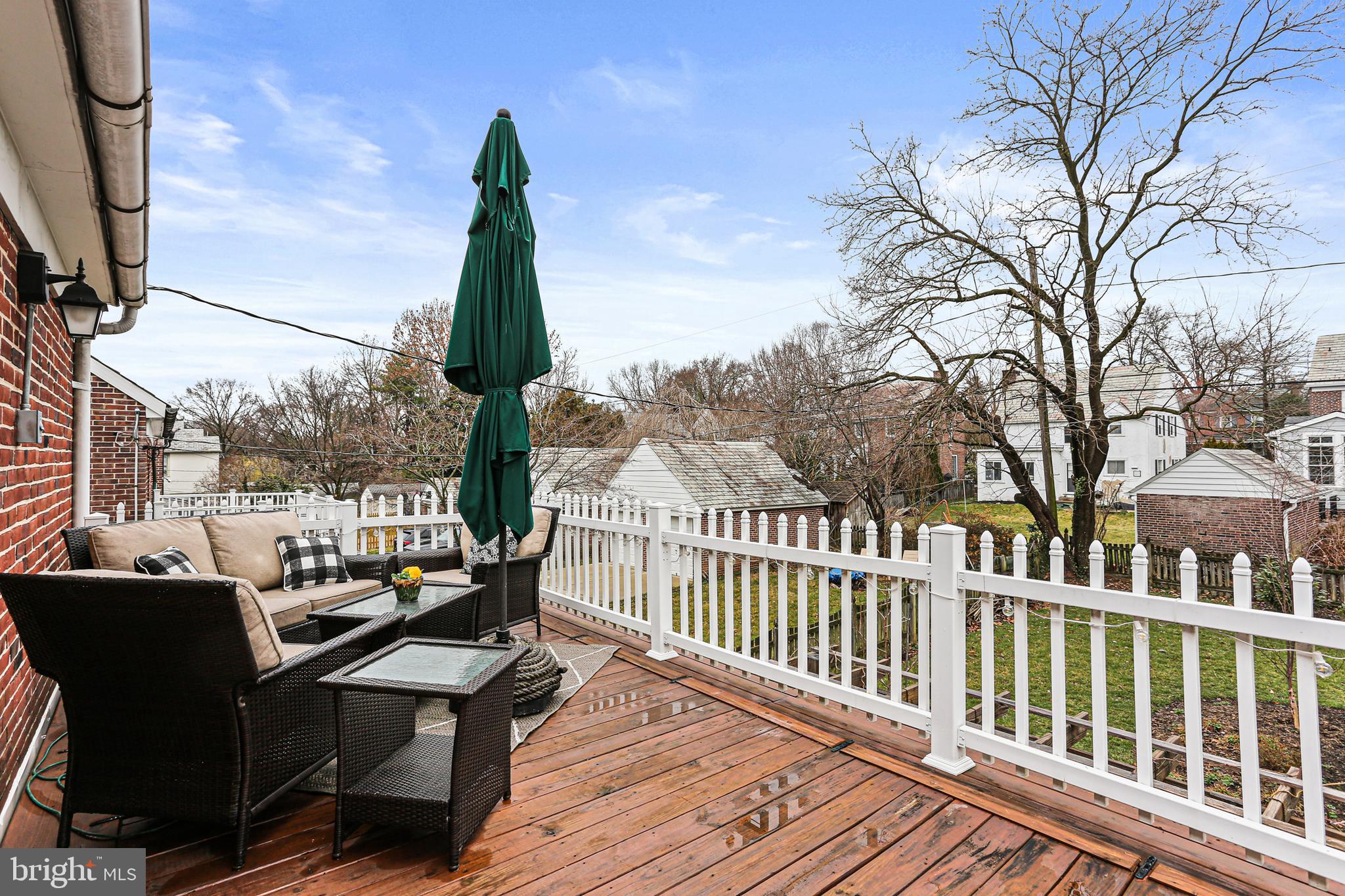 656 Regester Avenue Baltimore, MD 21212 - Photo 27 of 34 2nd floor deck