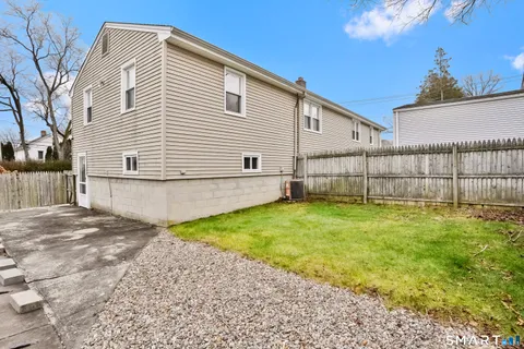 $499,000 | 732 Tunxis Hill Road, Fairfield, CT 06825