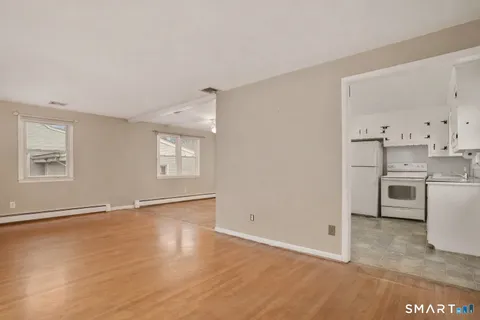 $499,000 | 732 Tunxis Hill Road, Fairfield, CT 06825