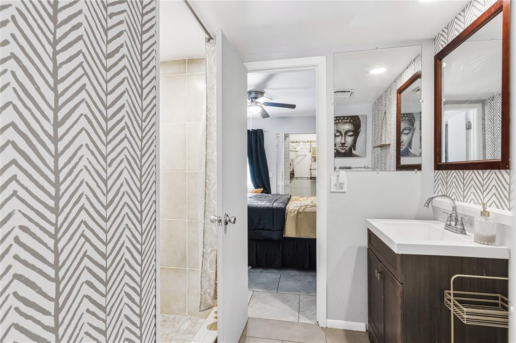 1276 Redstart Road Venice, FL 34293 - Photo 14 of 25