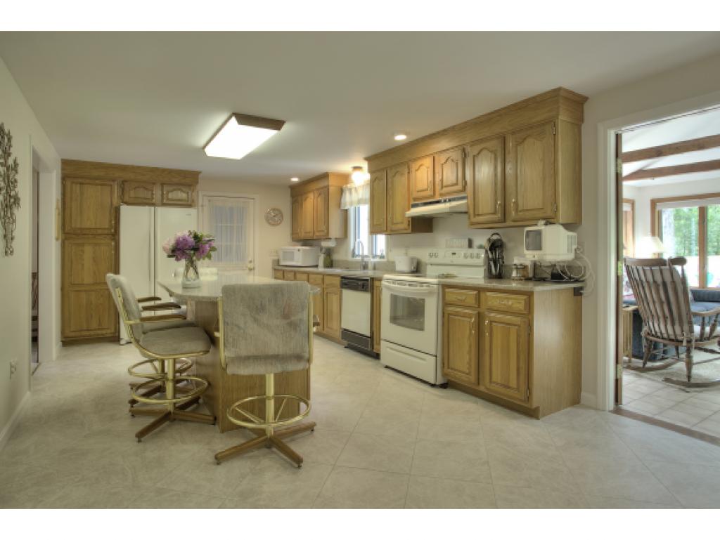 8 Fern Street Windham, NH 03087 - Photo 6 of 35 Gallery Image 6