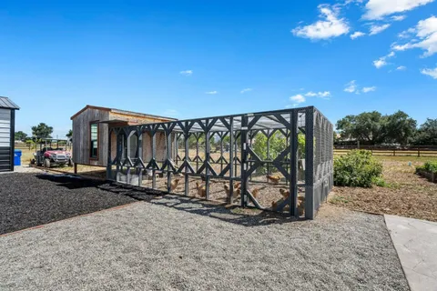 $2,495,000 | 15400 Seymour Avenue, San Martin, CA 95046