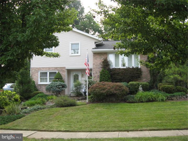 335 Holland Street Reading, PA 19607 - Photo 1 of 20