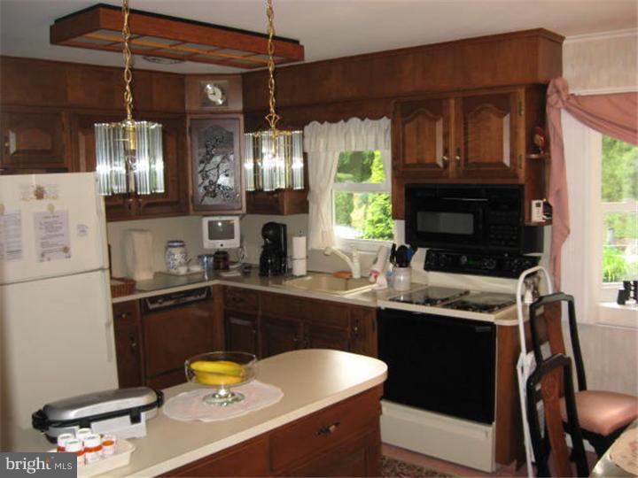 335 Holland Street Reading, PA 19607 - Photo 6 of 20