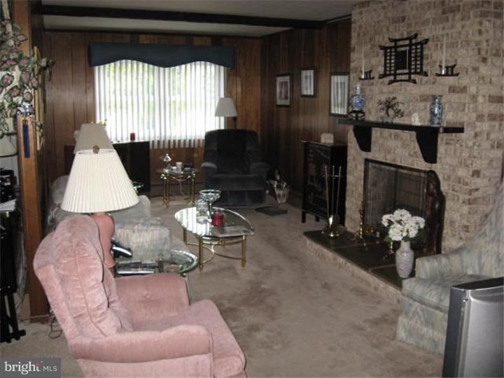 335 Holland Street Reading, PA 19607 - Photo 7 of 20