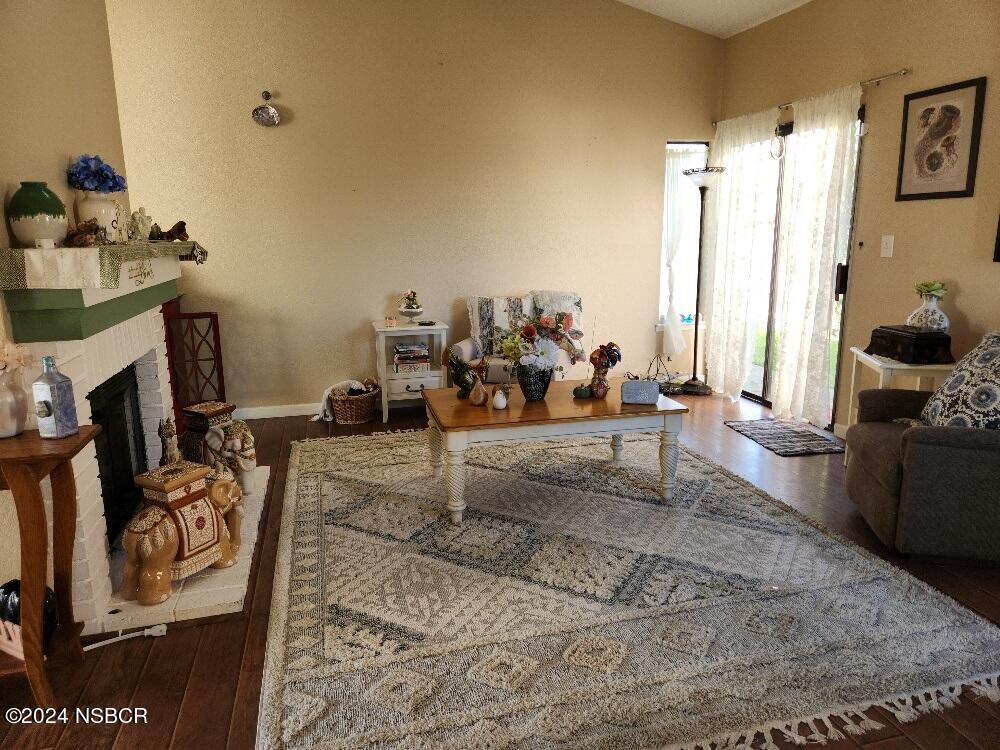1217 Primrose Court Lompoc, CA 93436 - Photo 2 of 15 living room